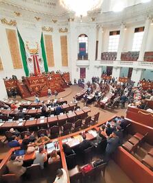 Chocan por cambios a Constitución por fiscalía