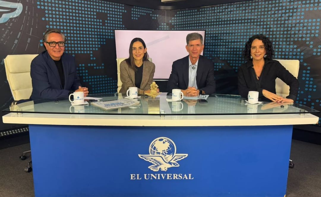El director general editorial de EL UNIVERSAL, David Aponte, la directora de monitoreo de indicadores de Mexicanos Primero, María Teresa Gutiérrez, el especialista en educación, Carlos Mancera, y la columnista Maite Azuela. Foto: Paola Reyes / EL UNIVERSAL