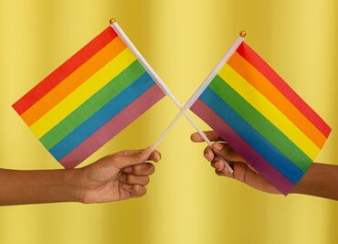 Orgullo LGBT+: Tips para hacer activismo digital si no puedes asistir a la marcha