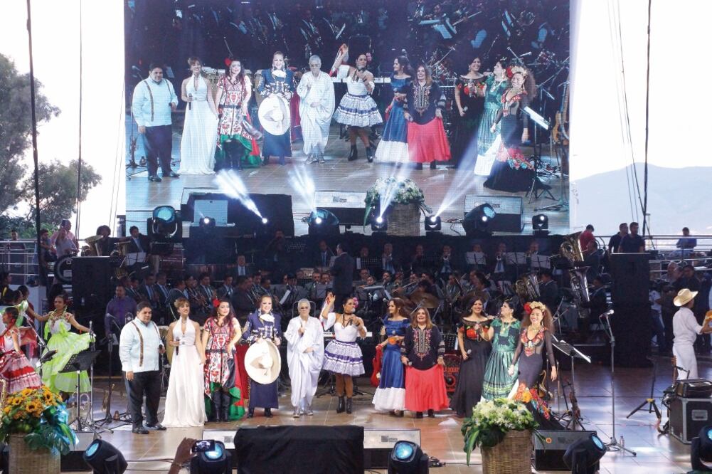 Los intérpretes se reunieron en el auditorio Guelaguetza, que fue condonado por el Gobierno del Estado (EDWIN HERNANDEZ. EL UNIVERSAL)