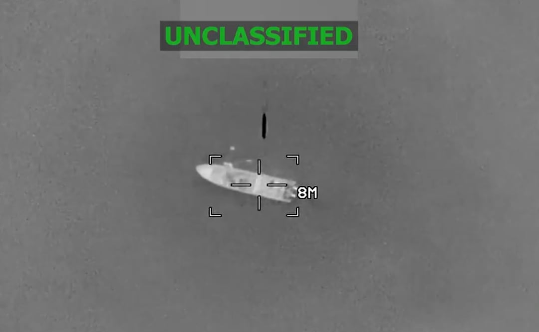 Los ataques tuvieron lugar el lunes, y arrojaron un saldo de "cuatro muertos en la primera embarcación en el Pacífico oriental, cuatro en la segunda embarcación en el Pacífico oriental y tres en la tercera embarcación en el Caribe" informó el Comando Sur en la red X. Foto: Tomada de video / Vía X @Southcom