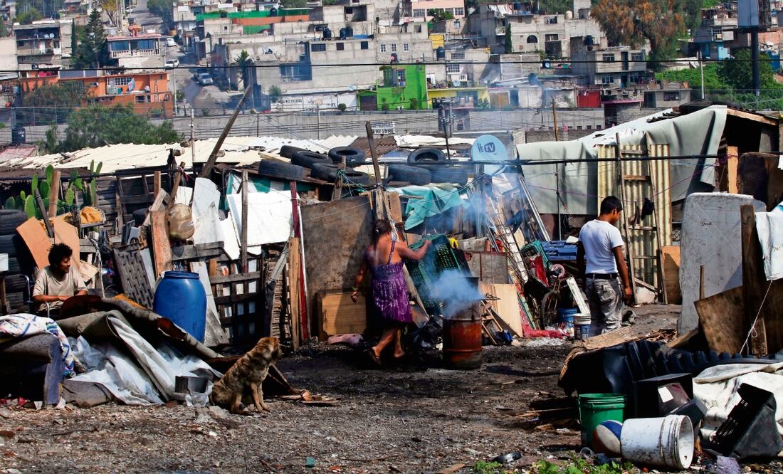 En México, dos tercios de la población presentan una carencia social, indican datos de Coneval. Foto: Archivo / El Universal