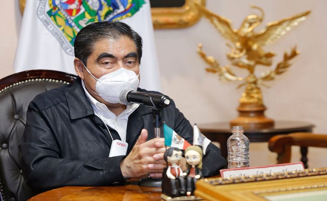 Barbosa solicita al INAH reporte sobre hallazgo de dos túneles secretos debajo del zócalo de Puebla