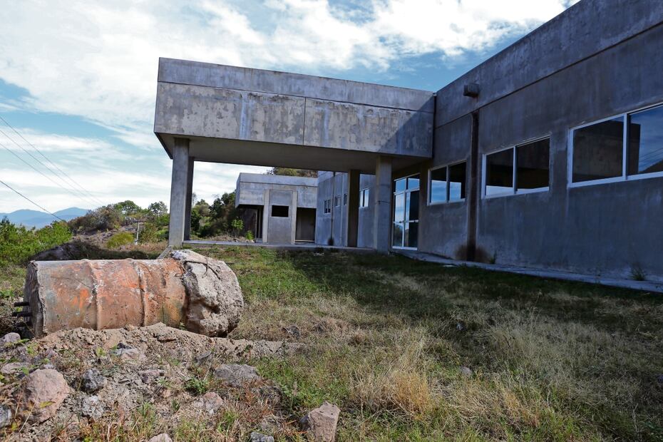 La unidad médica se encuentra en obra negra desde hace varios años. Foto: DIEGO PRADO