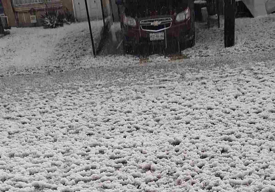 Se registra intensa granizada en Tultitlán, Coacalco y Tultepec; Vía José López Portillo presenta fuerte congestionamiento vial. Foto: Especial