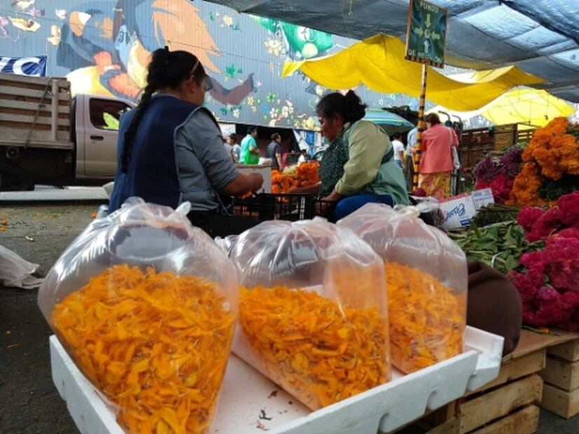 La flor que acompaña a nuestros muertos