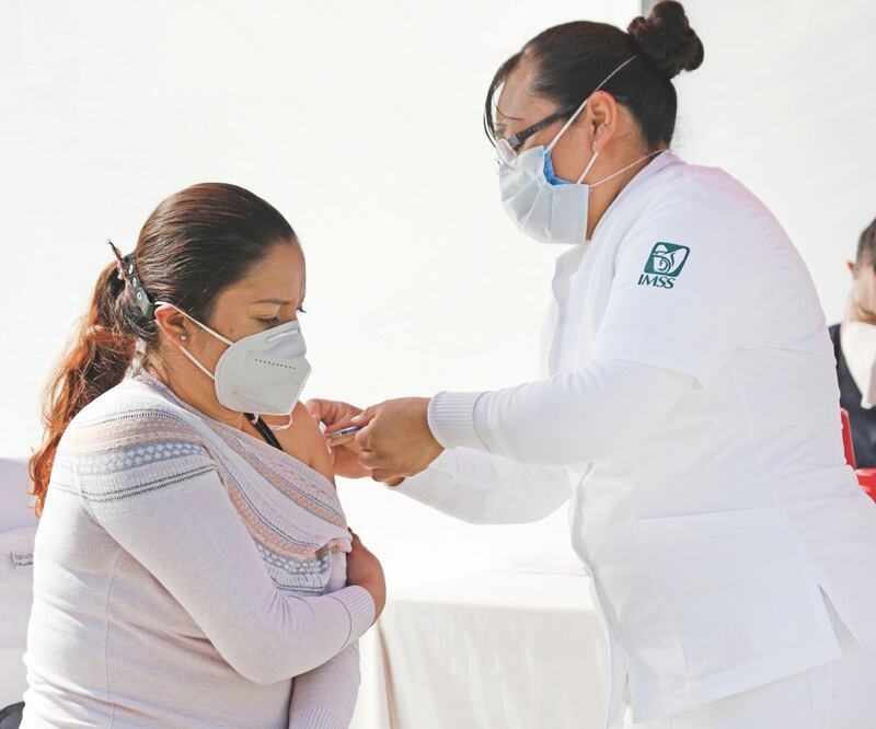 En la estrategia nacional de vacunación contra el coronavirus únicamente se han utilizado recursos federales, aseguró el legislador Ricardo Monreal. Foto: ARCHIVO EL UNIVERSAL