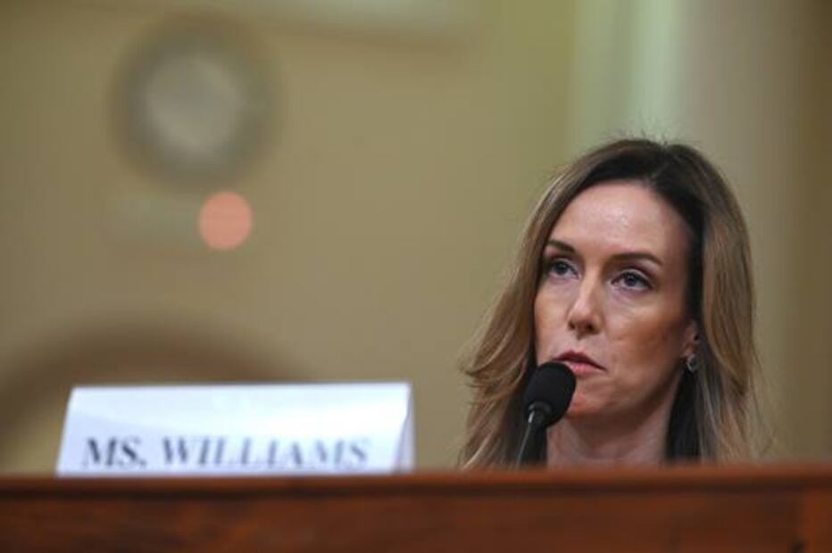 Inapropiado, comportamiento de Trump sobre Ucrania: asesor de la Casa Blanca