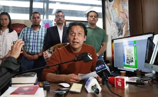 Destitución de Marx Arriaga de la SEP desata reacciones; "postal del fracaso educativo de Morena", califican