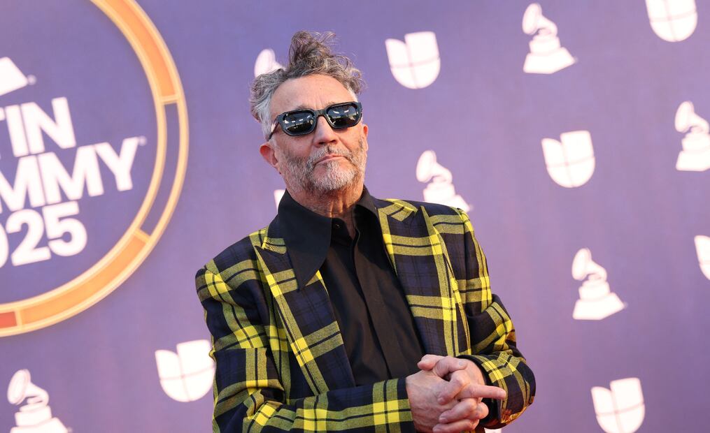 El músico argentino Fito Páez estivo presente en los Premios Grammy Latinos celebrados en MGM Grand Garden Arena de Las Vegas. Foto: Michael Tran / AFP