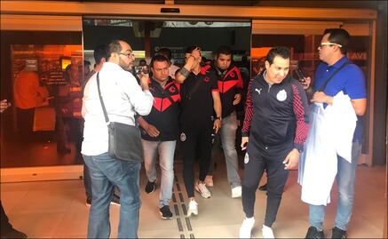 Chivas llega a Monterrey con Higuera a su lado