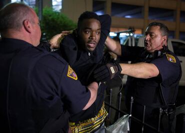 Policía mató a 385 en Estados Unidos en 5 meses, dice el Post