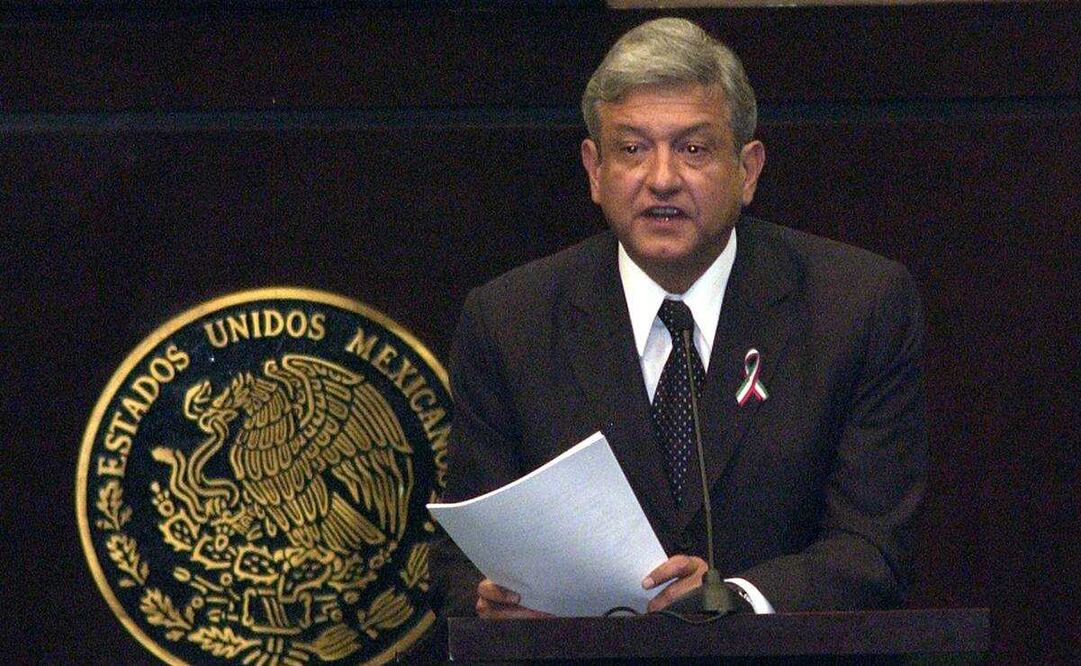 A 17 años, recuerda AMLO su discurso del desafuero
