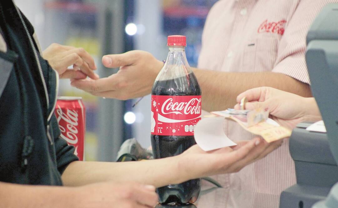 Aspectos de consumo de refresco Coca Cola. Foto: Ariel Ojeda/EL UNIVERSAL