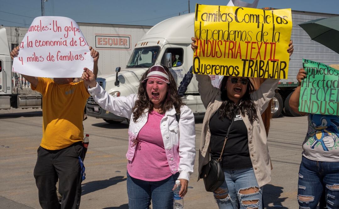 Protesta de trabajadores de la industria textil por aumento de aranceles del 35% en la industria en Tijuana, Baja California (24 de marzo 2025). Foto: Especial/El Universal