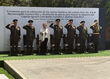 Presiden ceremonia de colocación de restos fúnebres del primer secretario de Defensa Nacional; resaltan su labor en seguridad