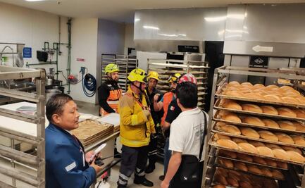 Deslojan a cientos de personas en la plaza Portal San Ángel; se debió a una posible fuga de gas