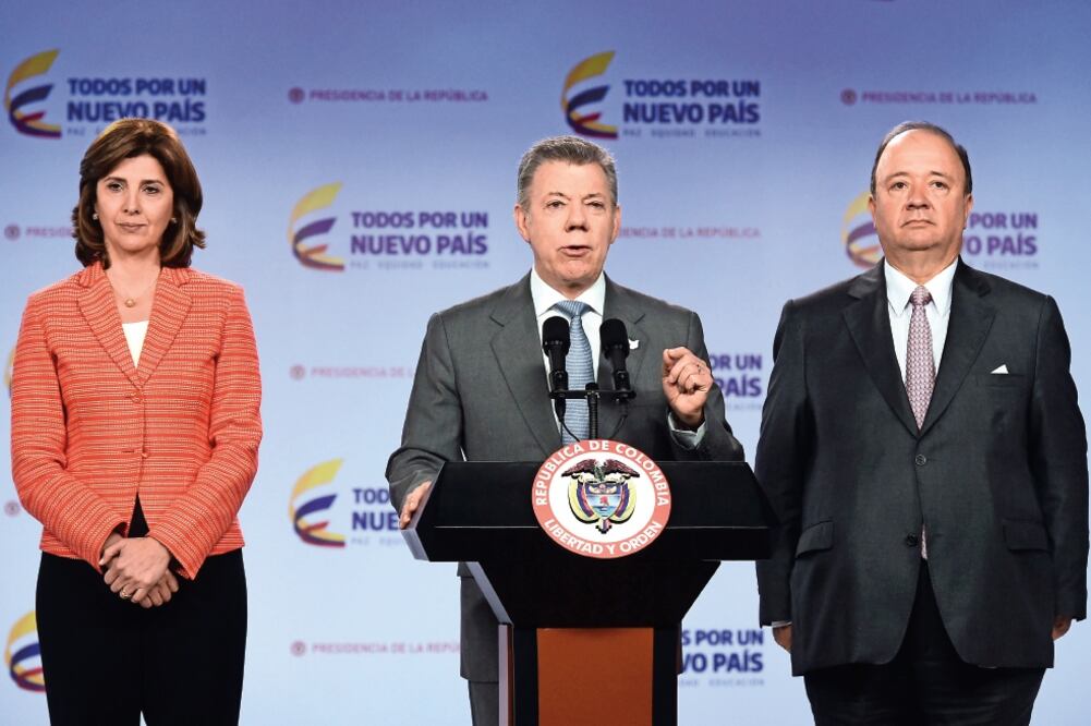 El presidente Juan Manuel Santos revisó con la cúpula militar colombiana la respuesta a Venezuela (XINHUA)