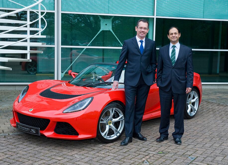 CEO de Lotus multado por exceso de velocidad