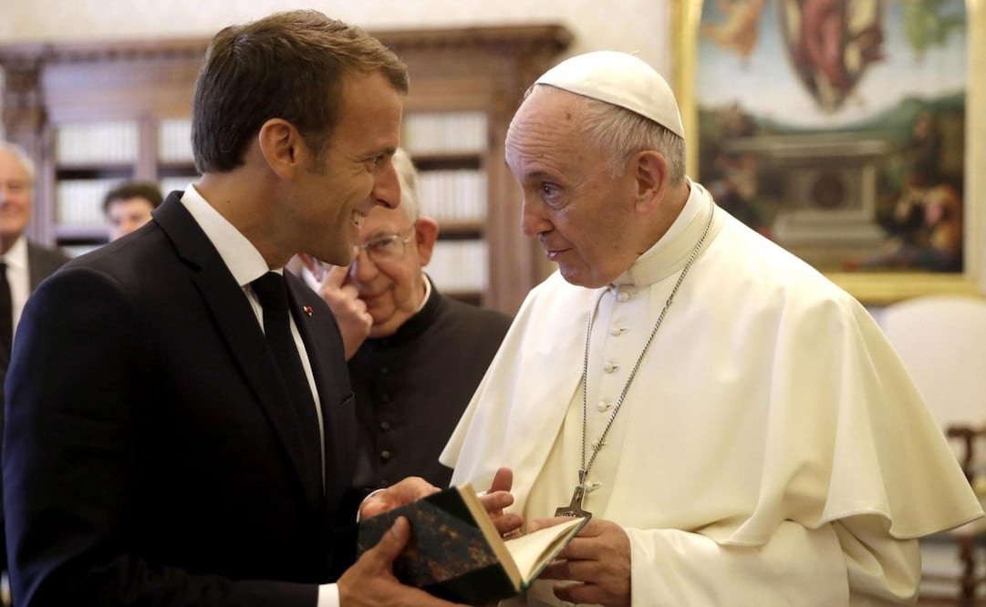 El Papa Francisco y el presidente francés, Emmanuel Macron en el Vaticano, foto 2023. Foto: AFP
