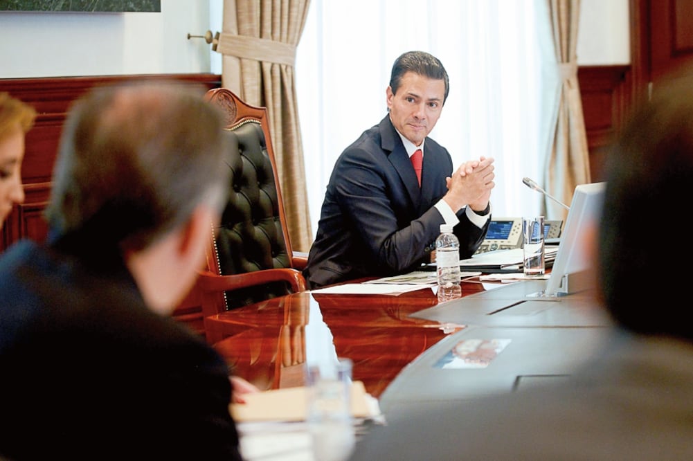 El presidente Enrique Peña Nieto se reunió en privado en Los Pinos, con los secretarios y funcionarios que integran su gabinete de México Incluyente (PRESIDENCIA)