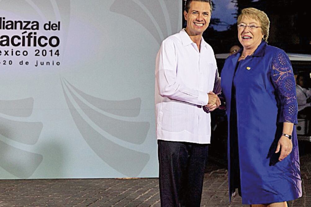 Los presidentes Enrique Peña Nieto y Michelle Bachelet sostendrán su séptimo encuentro la próxima semana (ARCHIVO EL UNIVERSAL)