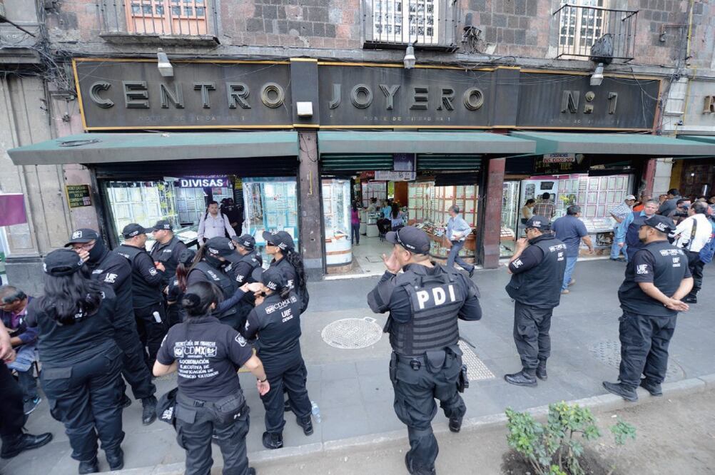 Clasificación. Los delitos con más quejas son robo al interior del Metro con 22, robo a transeúnte con 21 y robo a vehículo, con 20 reportes. (ARCHIVO EL UNIVERSAL)