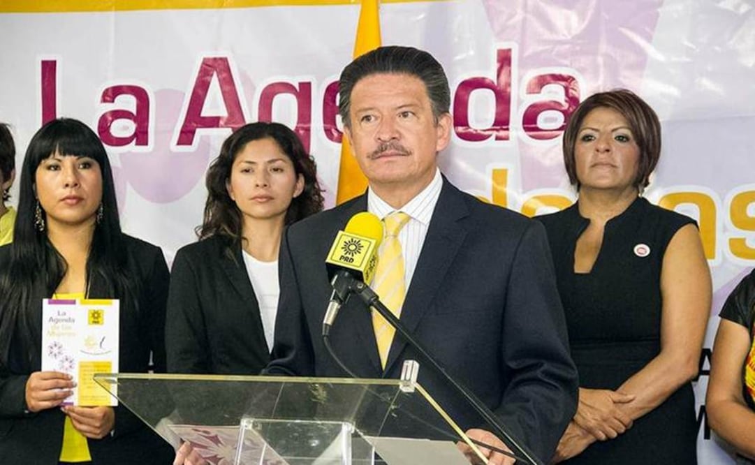 El líder nacional del PRD acusó al INE de desacato por avalar la candidatura suplente de Marcelo Ebrard/Tomada de Twitter