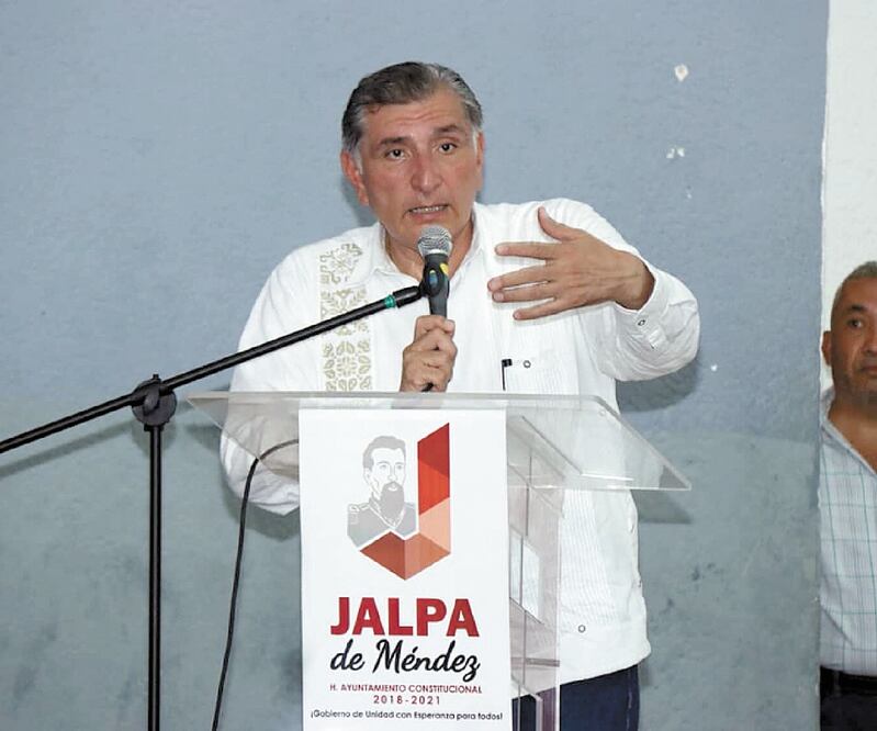 Aclara ción. El gobernador Adán Augusto López rechazó que el reemplacamiento sea una maniobra para obtener más recursos. ARCHIVO EL UNIVERSAL