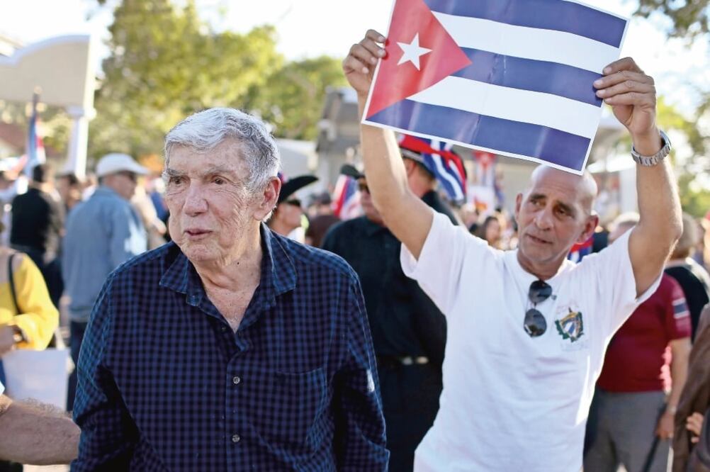 Figura polémica. Luis Posada Carriles, en 2014 durante una protesta en Miami contra el acercamiento de EU a Cuba (AFP)