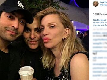 Echaron a Courtney Love de fiesta en Coachella