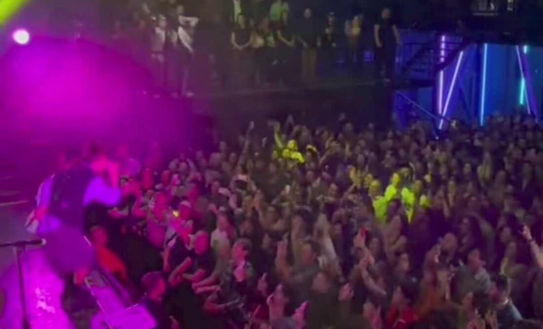 La artista israelí Noga Erez en concierto en CDMX. Foto: Especial.