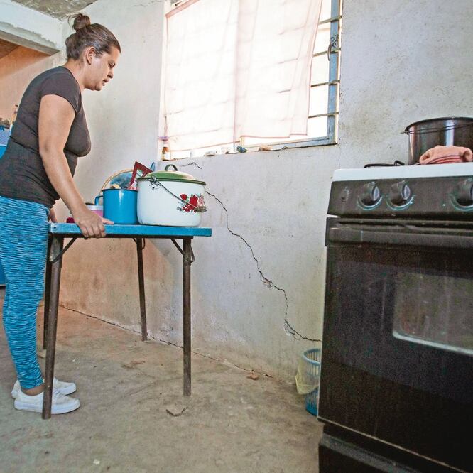 La vivienda de Mónica Aguilar tuvo daños en dos paredes que fueron derribadas y reconstruidas con recursos propios. MARIO ARTURO MARTÍNEZ. EL UNIVERSAL