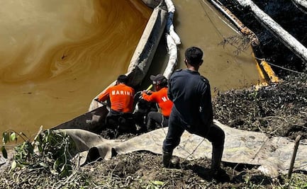 Derrame de combustible en Río Pantepec, Veracruz está controlado, asegura Marina; recolectan 345 mil litros de hidrocarburos