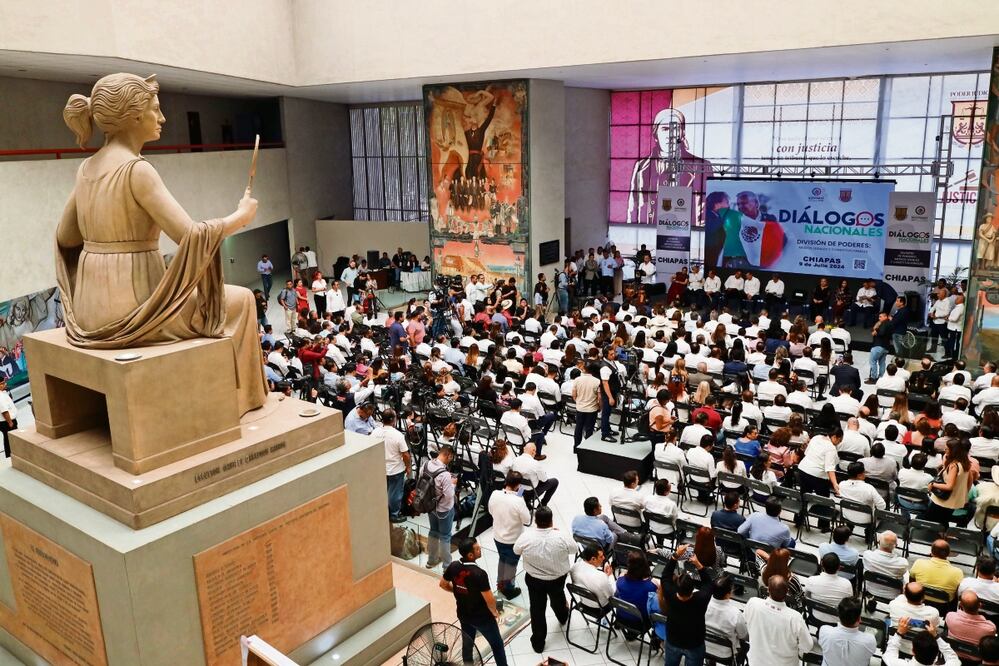 El cuarto foro convocado por la Cámara de Diputados se realizó ayer en la sede del Poder Judicial del Estado de Chiapas, en Tuxtla Gutiérrez, para discutir la reforma al PJF. Foto: Cuartoscuro