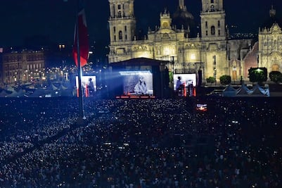 Reportan saldo blanco en concierto de Julieta Venegas en el Zócalo; asisten 80 mil personas