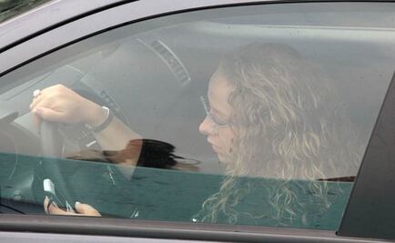 ¿Me pueden multar por usar el celular con el auto detenido en el semáforo?