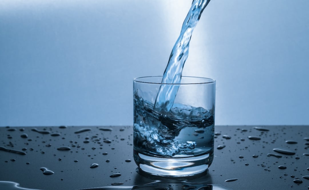 El agua es un elemento fundamental para el funcionamiento del cuerpo. imagen: Pexels