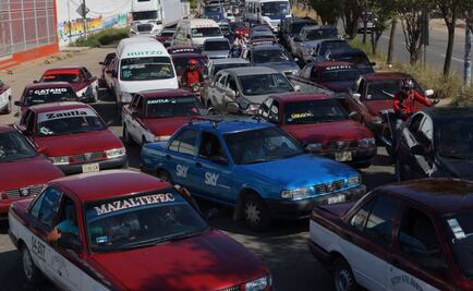 Reportan cortes viales en 9 puntos carreteros de Oaxaca