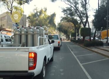 Empleados de Conciliación y Arbitraje exigen pago de aguinaldo; bloquean Río de la Loza y Vértiz