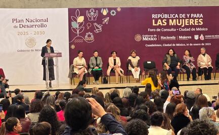 Activista trans interrumpe discurso de la nueva fiscal de CDMX, Bertha Alcalde; pide justicia por transfeminicidios