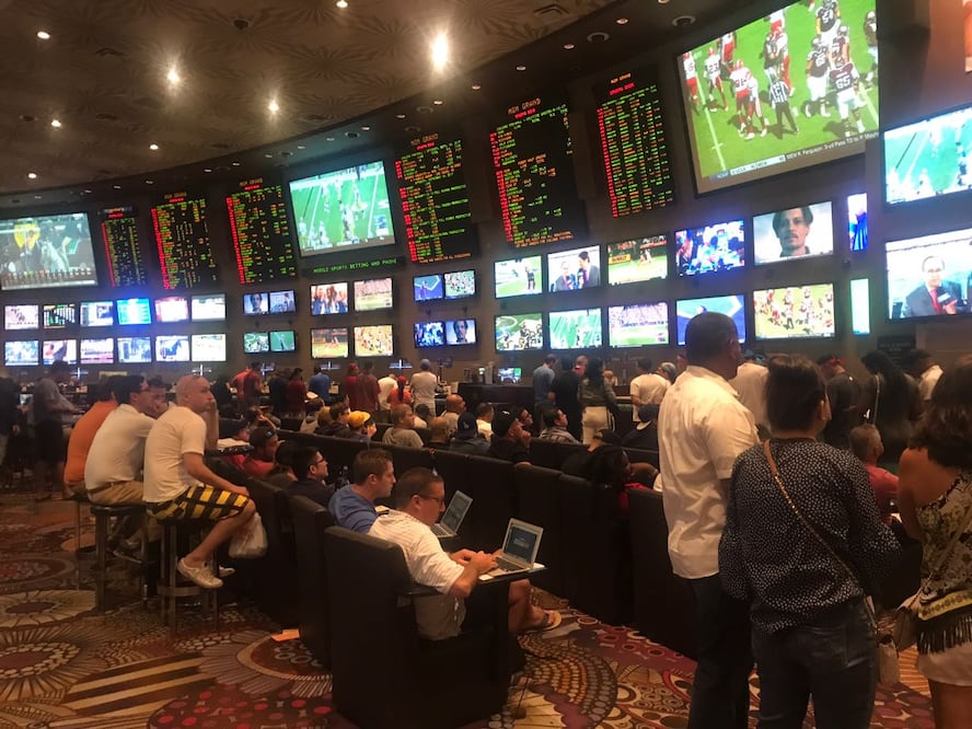 Ariel Velázquez. Aficionados mexicanos en casinos de Las Vegas