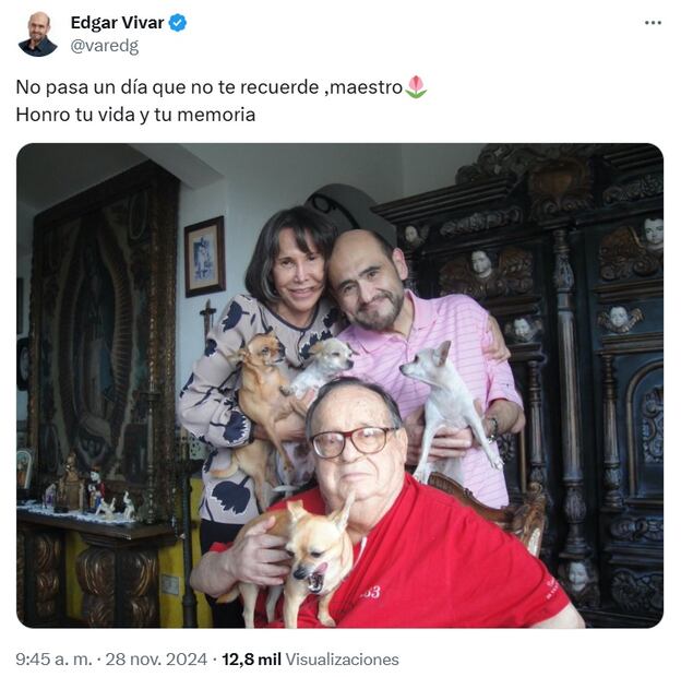 Edgar Vivar recuerda con esta foto la partida de Chespirito hace 10 años.