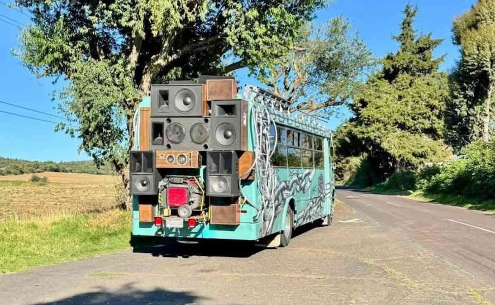 Las escenas captadas en Juchitepec y en el centro histórico de la CDMX resaltan los contrastes entre entornos urbanos y naturales. Foto: Especial.