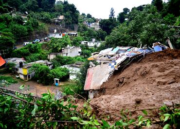 Suman 10 muertos por paso de “Earl” en Veracruz