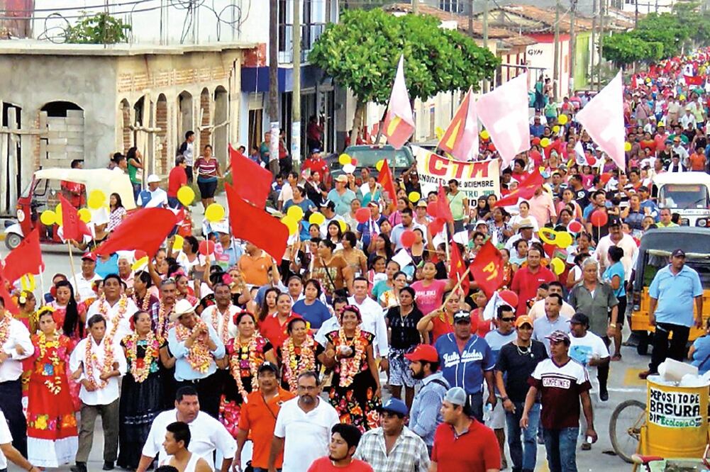 Benjamín Robles, del PT, y sus seguidores recorrieron diversos municipios de Oaxaca (ARCHIVO. EL UNIVERSAL)