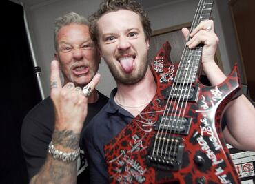 “Eddie”, de Stranger Things, conoce a Metallica y hasta se echan un "palomazo"