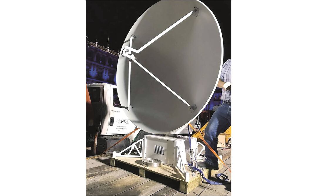 Tecnología. Autoridades realizan pruebas al radar, que será ubicado en el Cerro de la Estrella, a 130 metros de la pirámide (CORTESÍA)