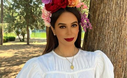 Biby Gaytán muestra cómo llevar un pantalón blanco esta temporada