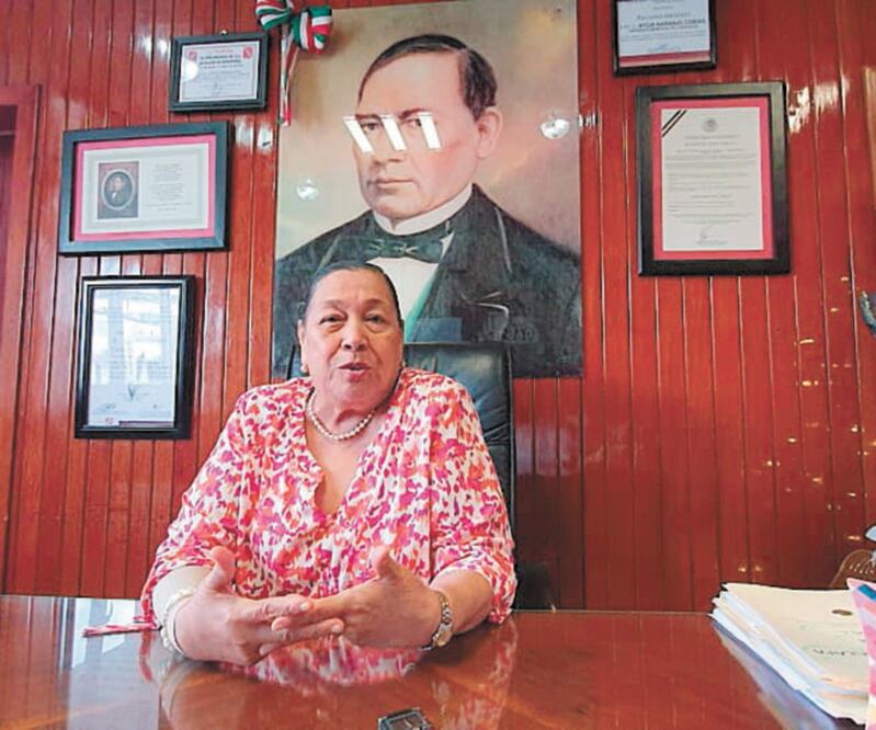 Iniciativa. La morenista Nydia Naranjo asegura que con su sueldo ha pagado, hasta hoy, 10 recompensas. Foto/LEOBARDO MENDOZA. EL UNIVERSAL